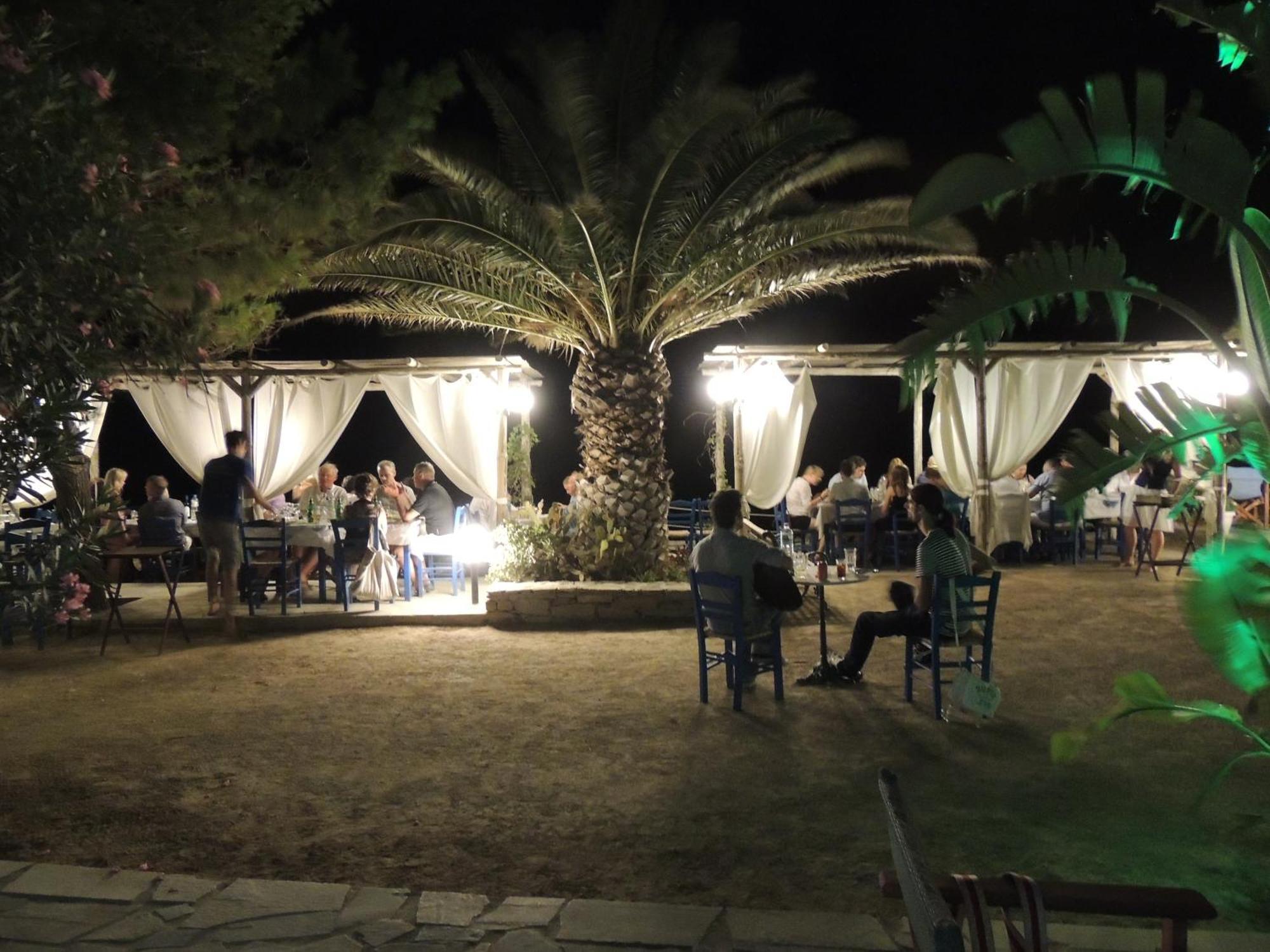 Filoxenia By Grispos Villas Schoinoussa Bagian luar foto