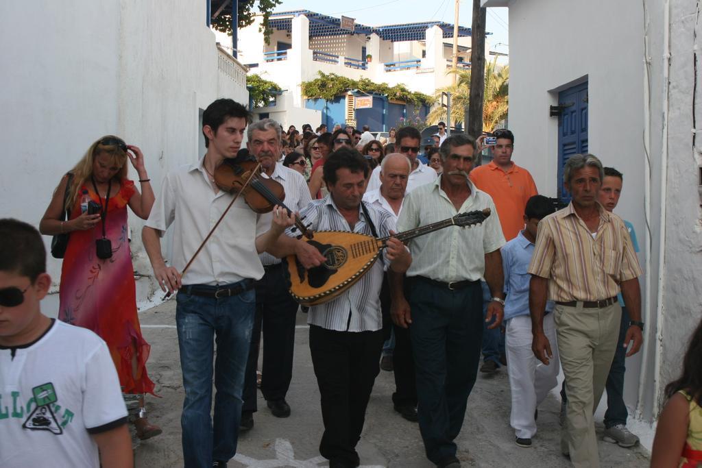 Filoxenia By Grispos Villas Schoinoussa Bagian luar foto
