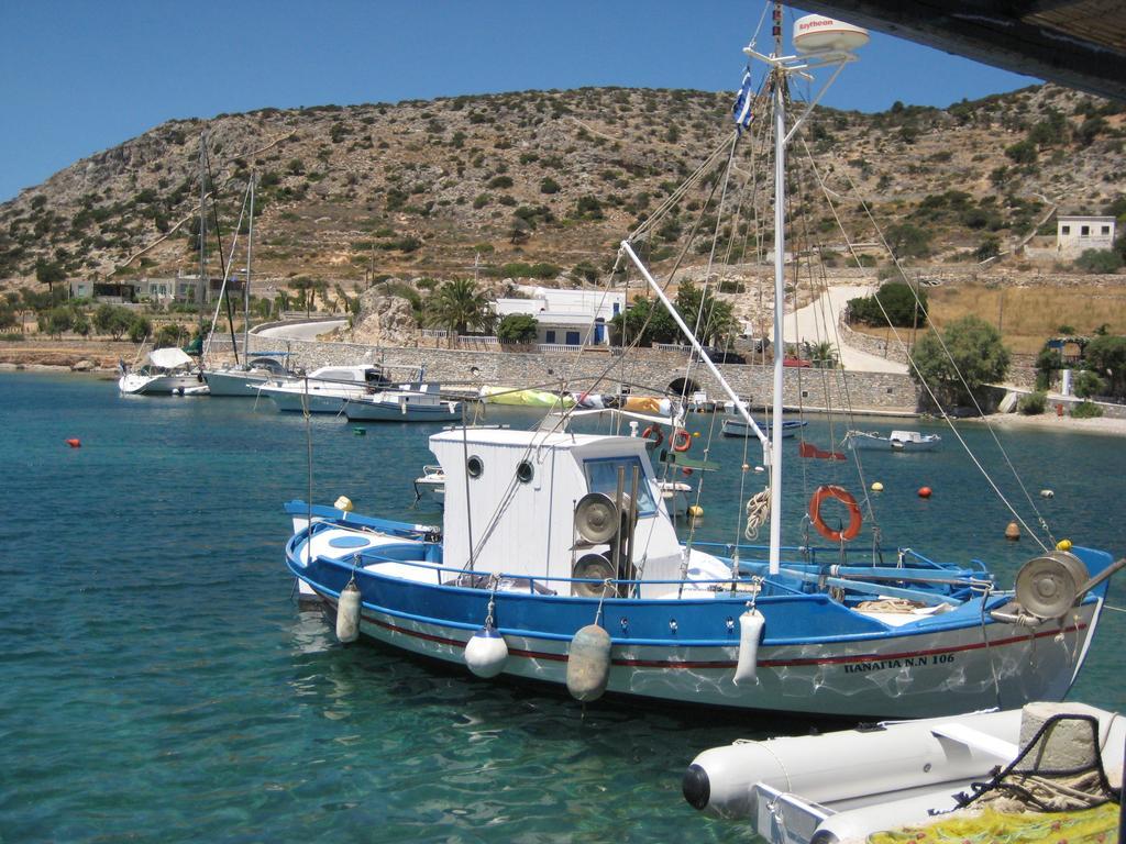 Filoxenia By Grispos Villas Schoinoussa Bagian luar foto